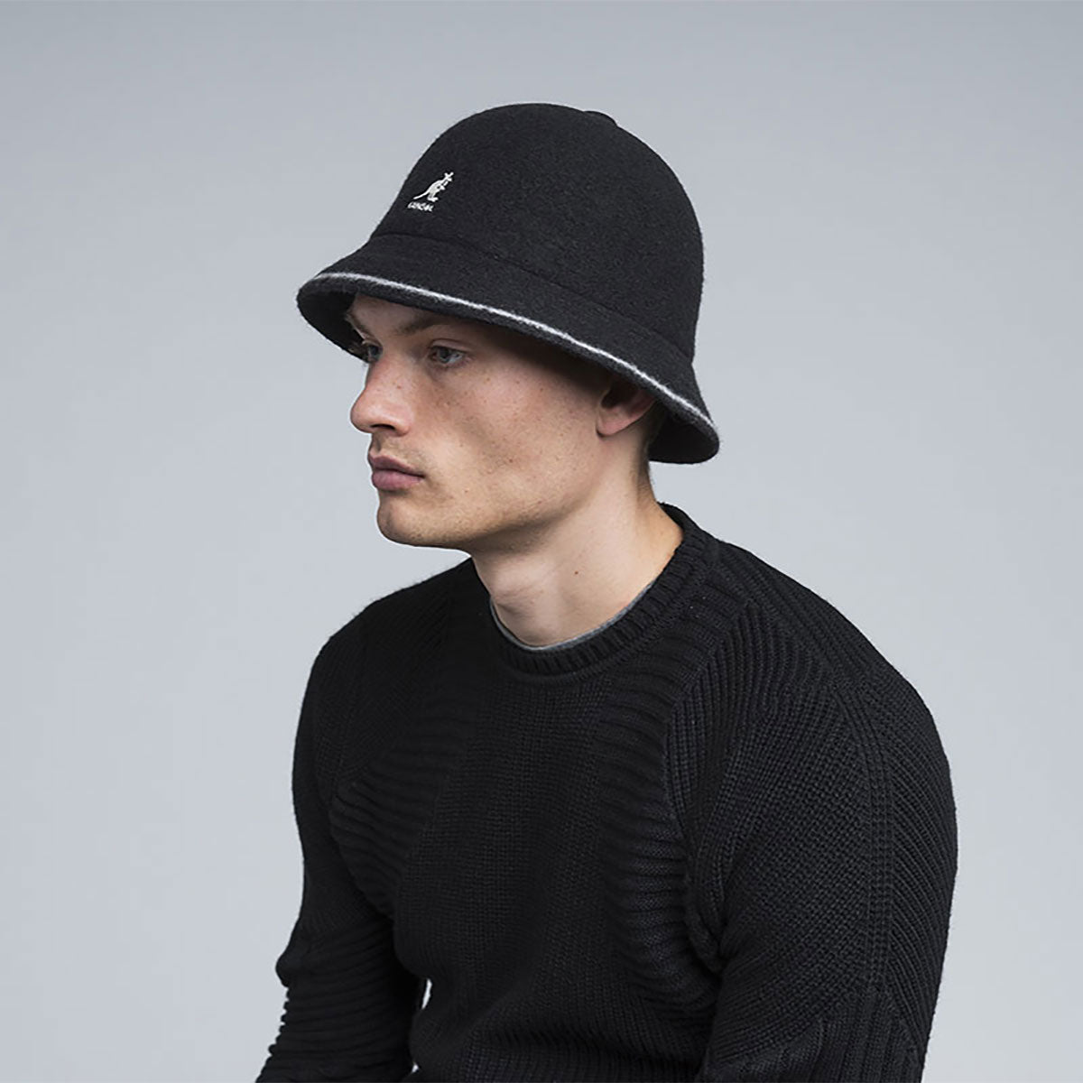 color-black-off-white