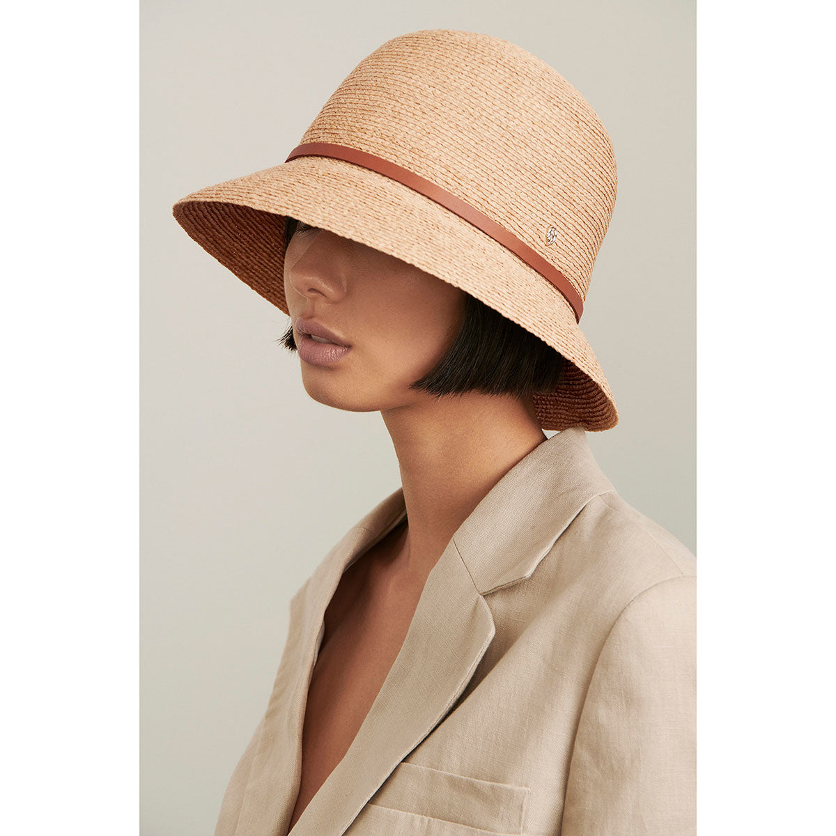 Besa 6 Cloche – Hats.com