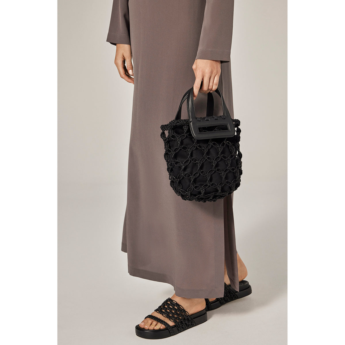 color-charcoal-black