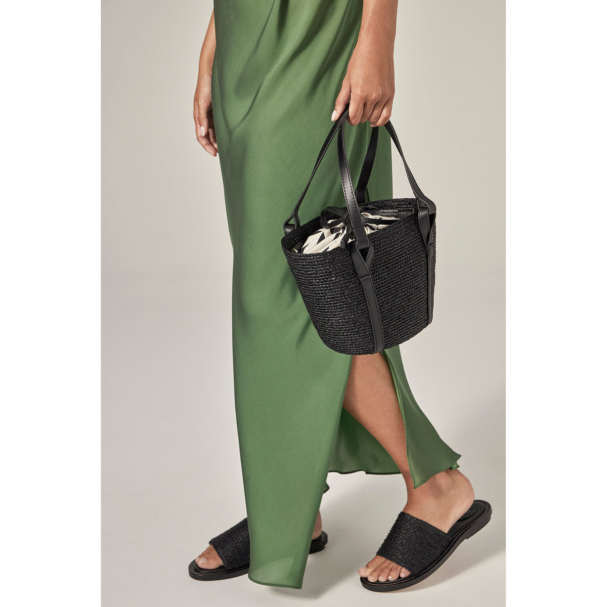 color-charcoal-black