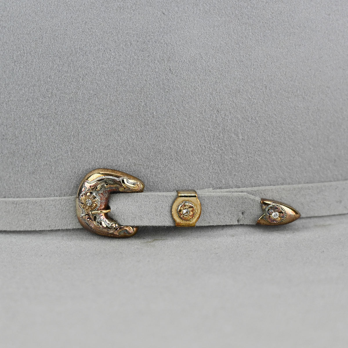 color-silverbelly