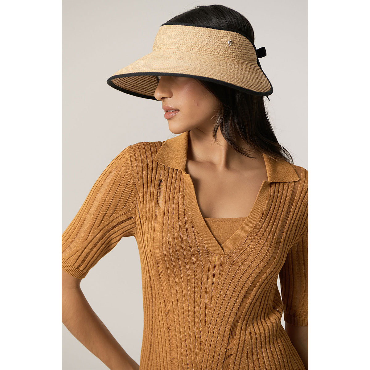 Mita | Natural Midnight Wide Raffia Visor Hat | Helen Kaminski